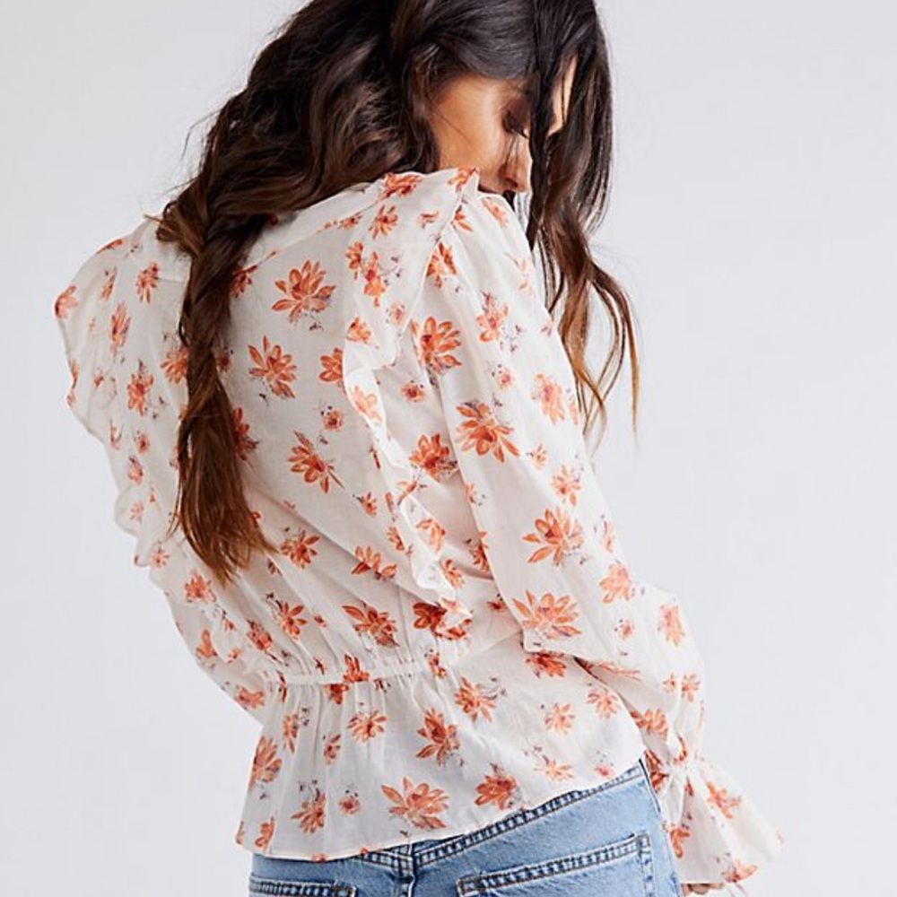 Brand - Free People Amanda Ruffle Top
Size - Large - Picture 2 of 7